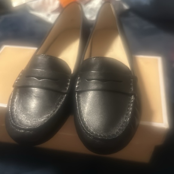 Size 8   New Black Michael Kors loafer shoes - Picture 3 of 6